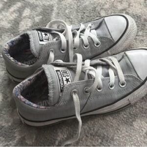 Converse Low Top Sneakers in Light Gray and White